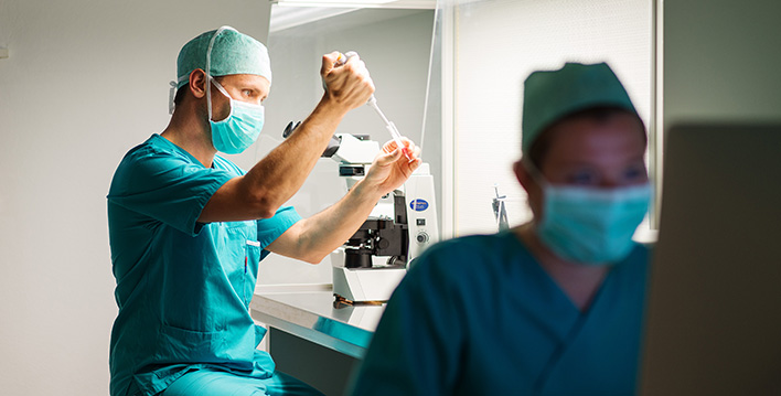 Präimplantationsdiagnostik im Labor des Wunschbaby Instituts